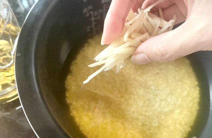 牡蠣の炊き込みご飯